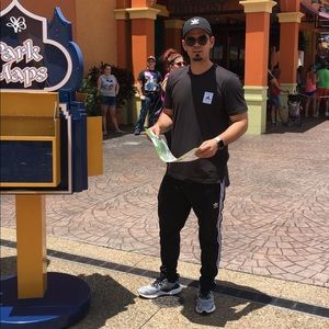 Meet your Posher, Daniel